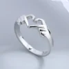 Anillo romántico de mano de amor con forma de corazón
